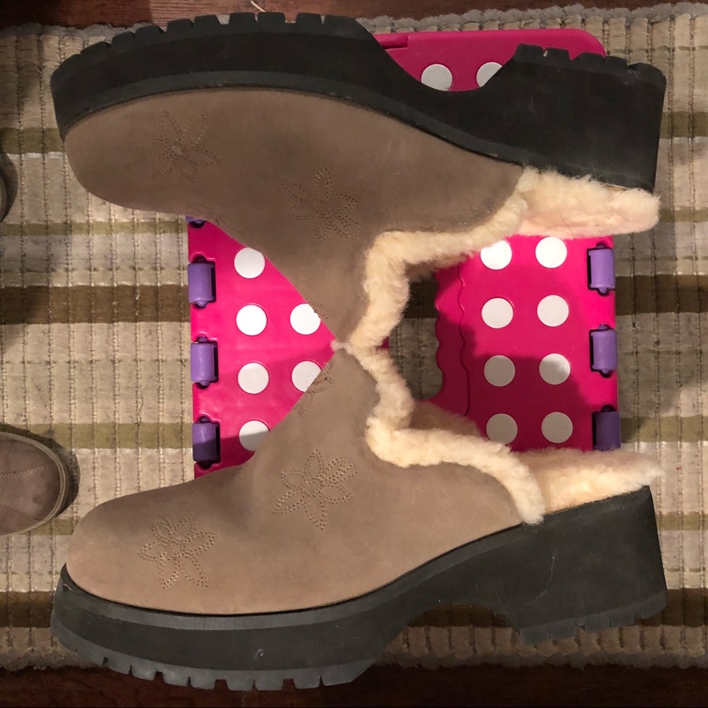Ugg clogs - Picture 3 of 4